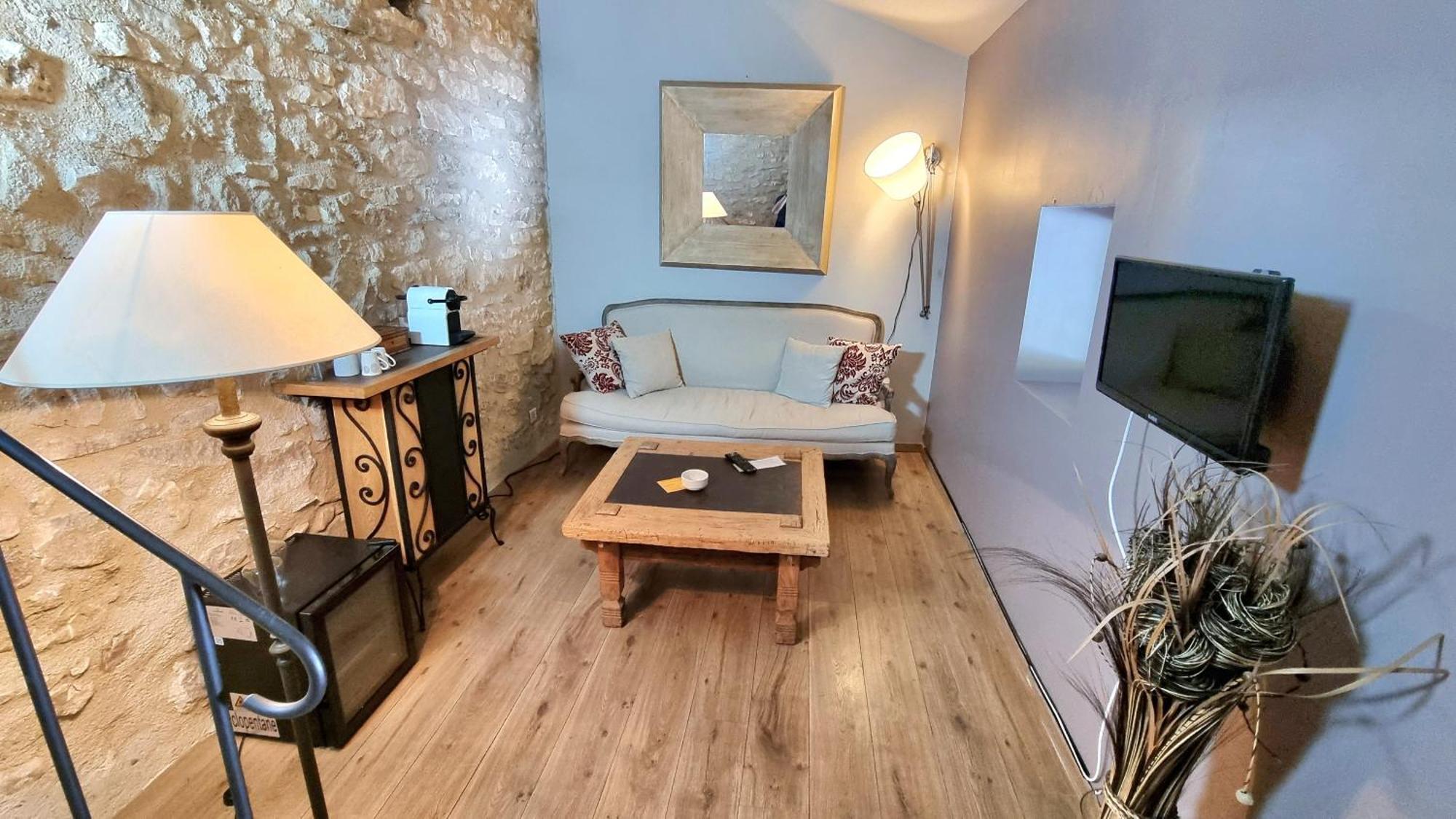 La Maiz Hotel Maubec  Luaran gambar