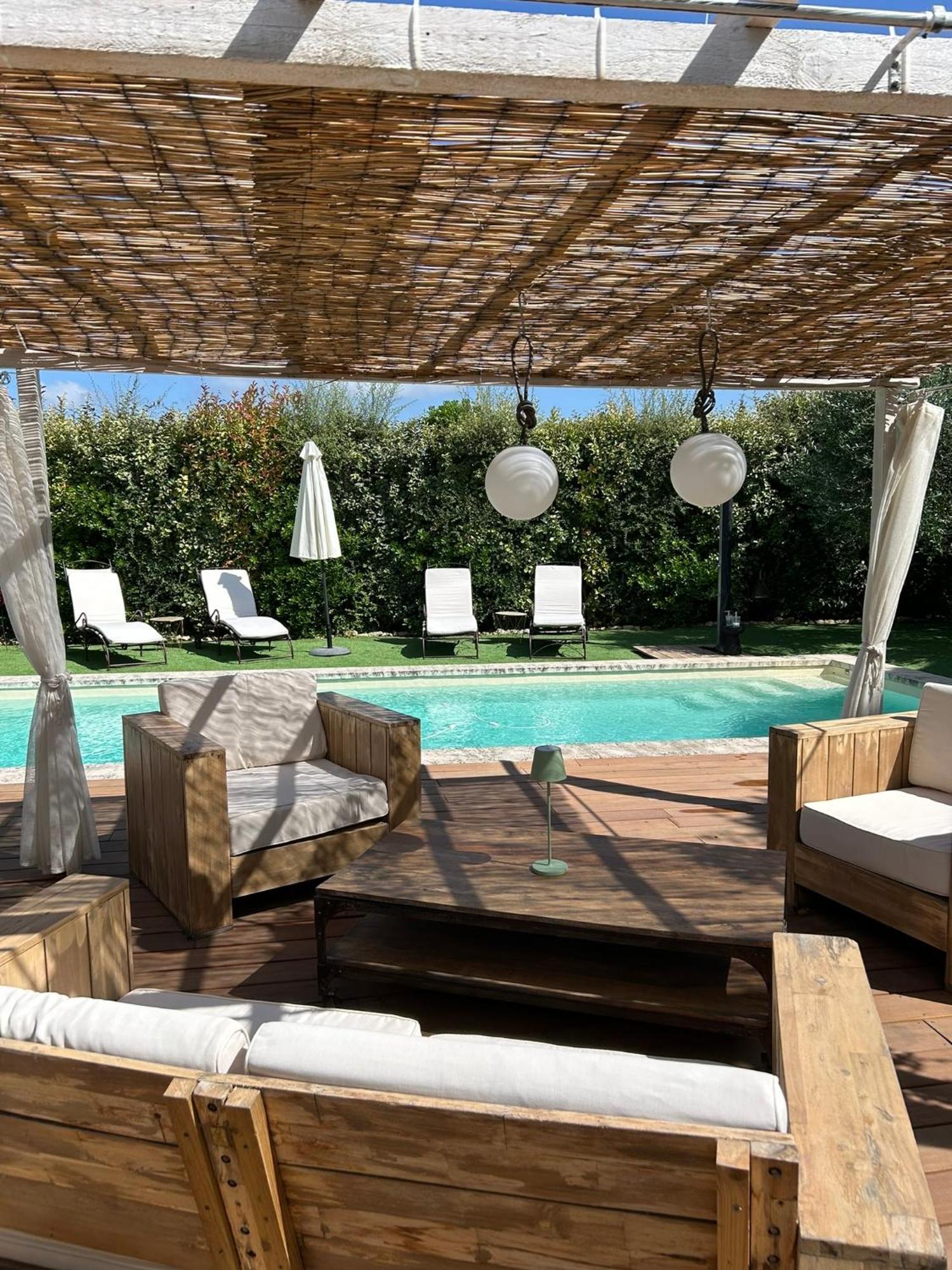 La Maiz Hotel Maubec  Luaran gambar