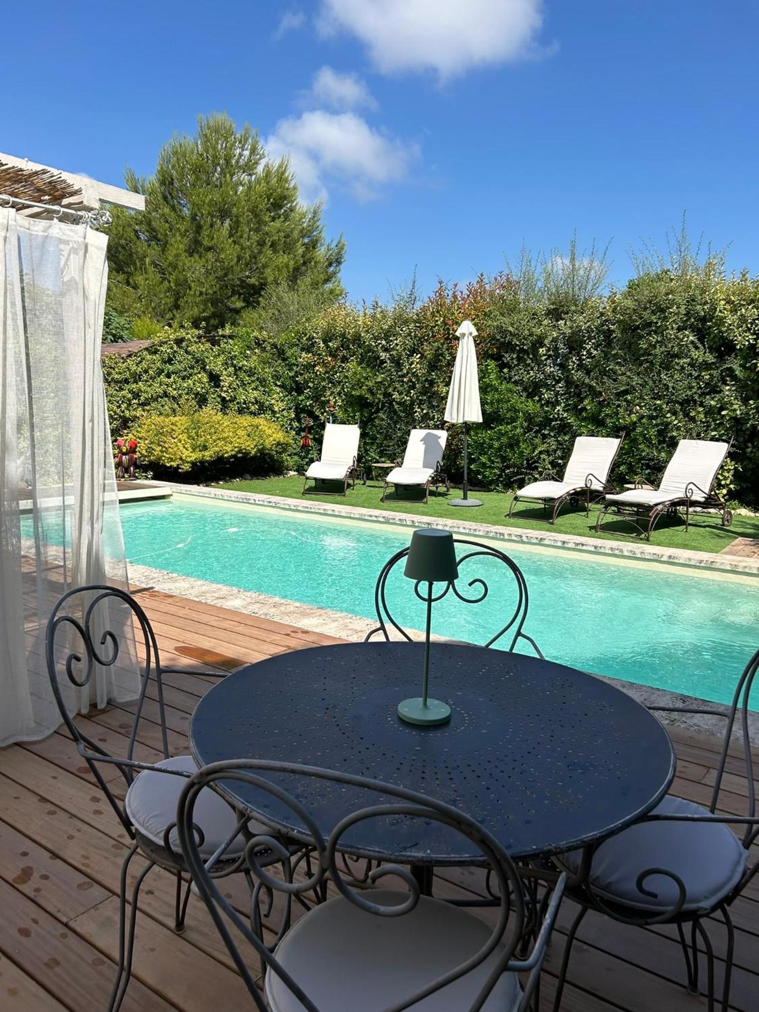 La Maiz Hotel Maubec  Luaran gambar